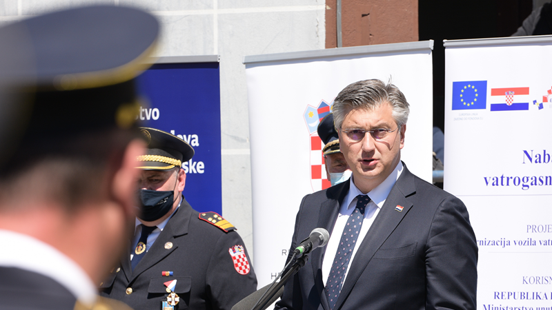 Plenković: Svjedočimo prekretnici u dostavi cjepiva, od danas svaki tjedan u Hrvatsku stiže od 200 do 350 tisuća doza 